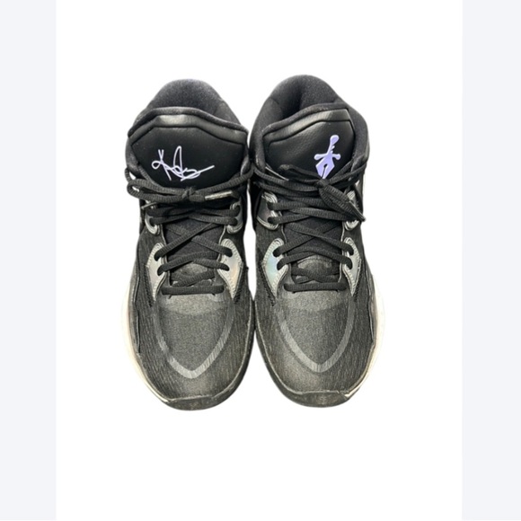 Nike Kyrie Infinity GS Basketball Shoes Black Metallic Silver – Size 7Y - Picture 1 of 7